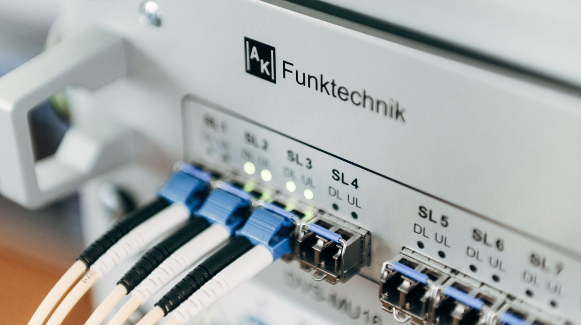AK-FUNKTECHNIK-DIGITALES-VERTEILSYSTEM-DVS-HEADER