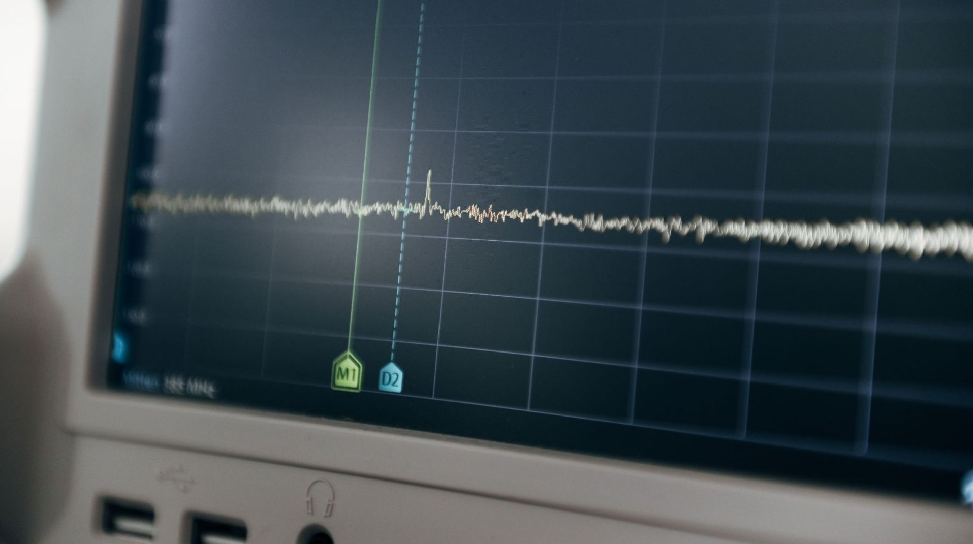 AK-FUNKTECHNIK-BAD-GROENENBACH-HISTORIE-HEADER Funkwellen